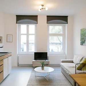 Madflats S-bahn Friedenau Appartamento
