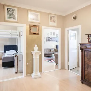 Appartement Marquardt, Berlin